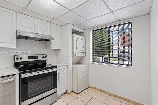 Building Photo - 319 NW 109th Ave