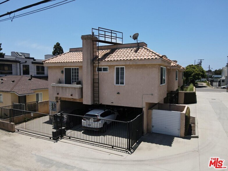 Building Photo - 3822 Bentley Ave