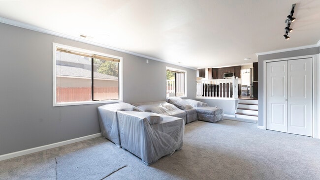 Building Photo - 18135 160th Ave SE