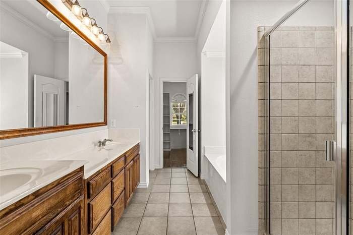 Building Photo - 7033 Ridge Crest Dr