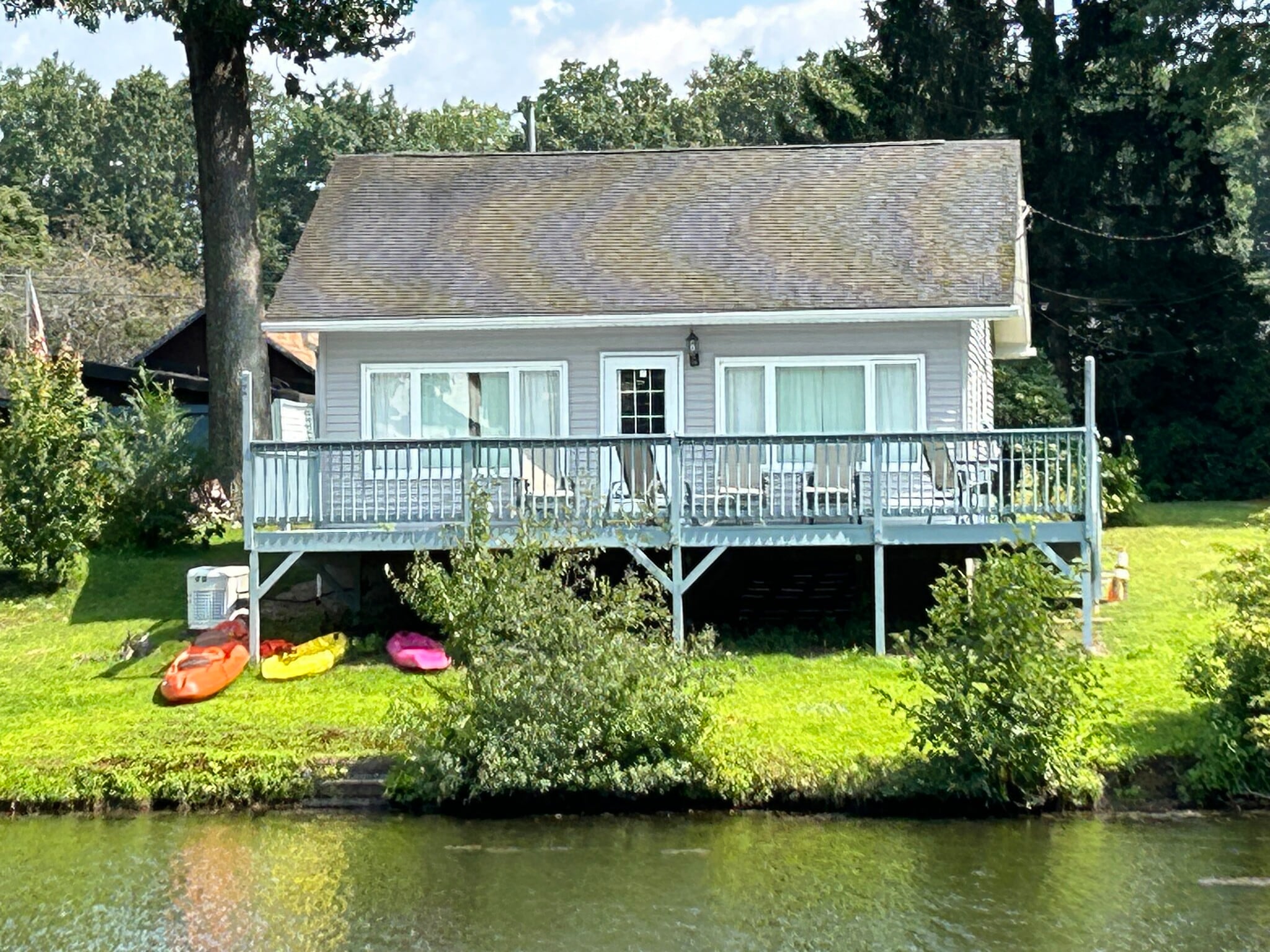Building Photo - 153 Cottage Rd