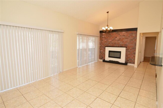 Building Photo - 2904 Lichen Ln