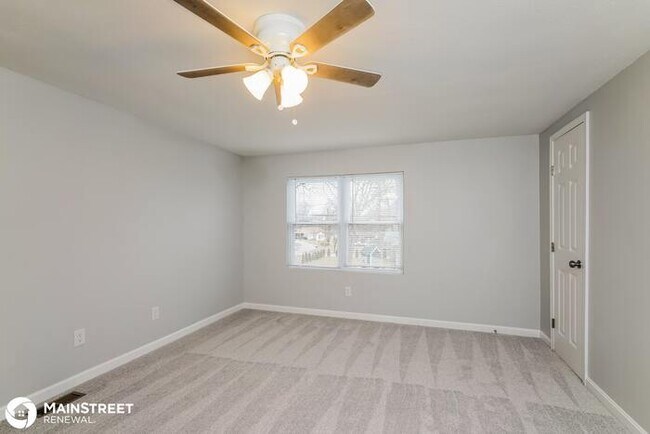 Building Photo - 1120 RACHEL DR, LOUISVILLE, KY 40219