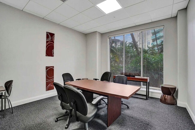 Building Photo - 4001 S Ocean Dr