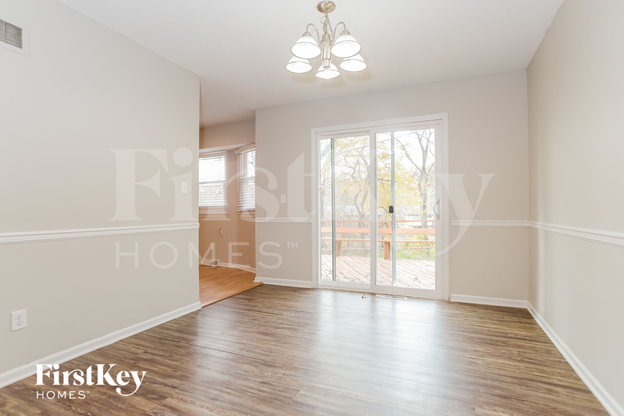 Building Photo - 5912 Walnut Creek Cir