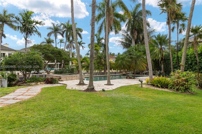 Building Photo - 700 Coral Way