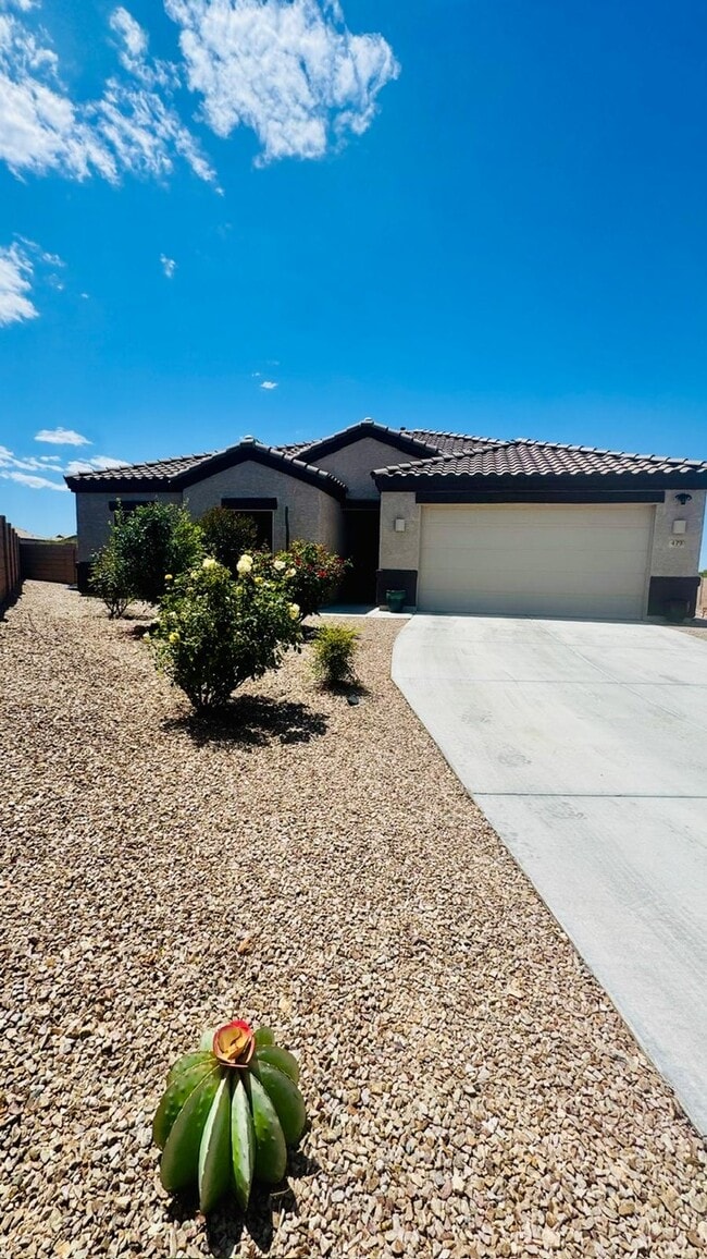 Building Photo - 477 W Aberdeen Pl