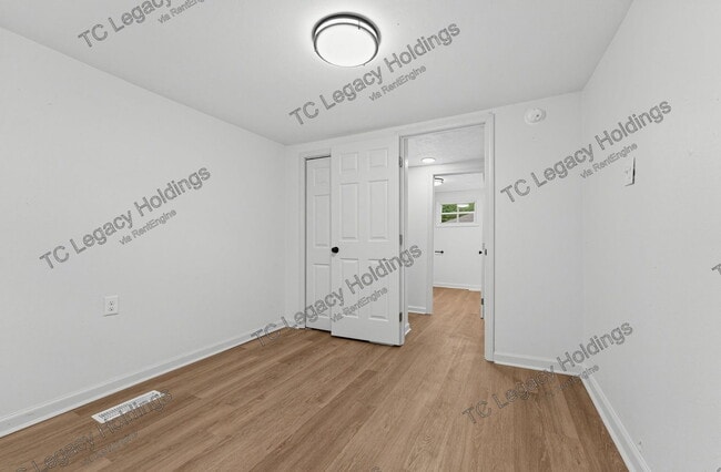 Building Photo - 1745 Fairmont Ave