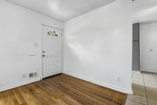 Building Photo - Charming 4-Bedroom with 2 Baths and Finished Basement!