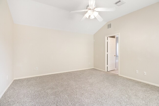 Building Photo - 14615 Rochelle Ct
