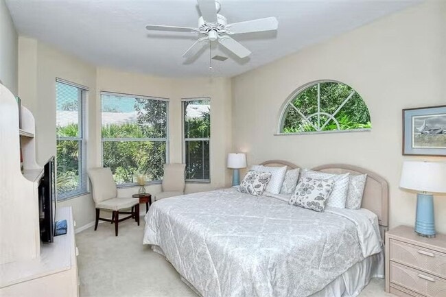 Building Photo - AVAILABLE JULY 1ST! Water & Golf Views in University Park Country Club with Pool and Spa!  3bed |...