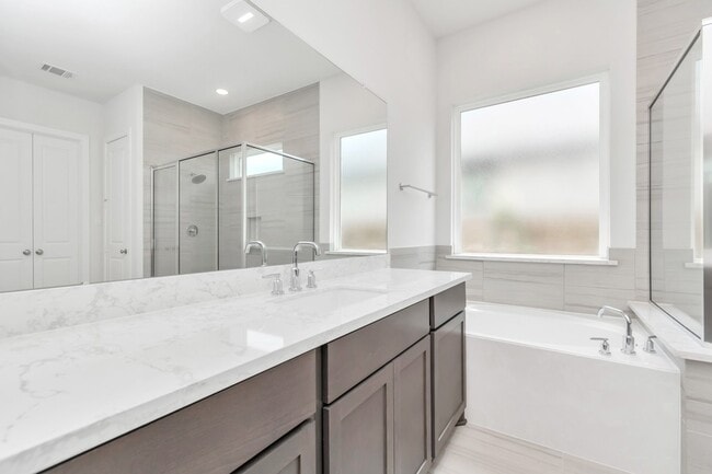 Building Photo - 21118 Chelton Bch Dr