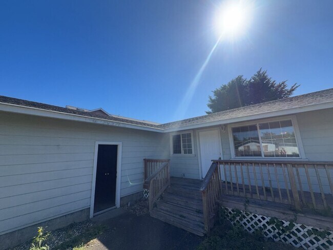 Building Photo - 3121 Matthew Ln