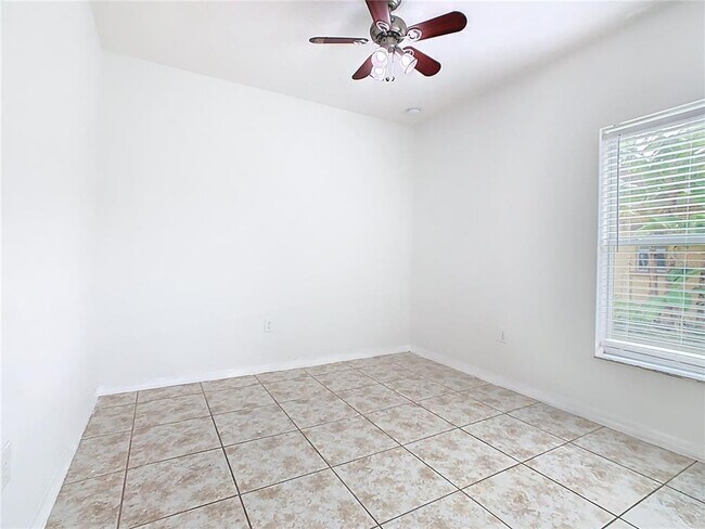 Building Photo - 4044 Marina Isle Dr