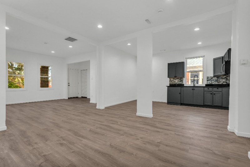 Building Photo - 3353 Fullerton Ave