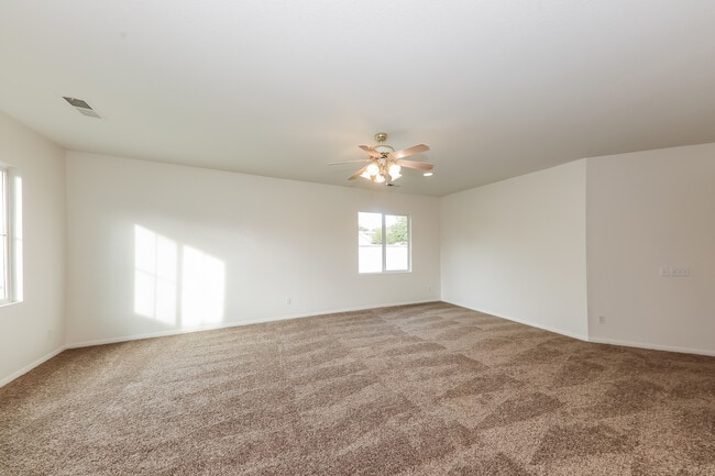 Building Photo - 1060 Indiangrass Dr