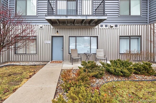 Building Photo - 293 N 2nd St