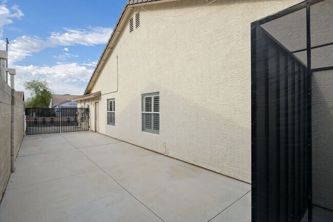 Building Photo - 561 Pacer Terrace
