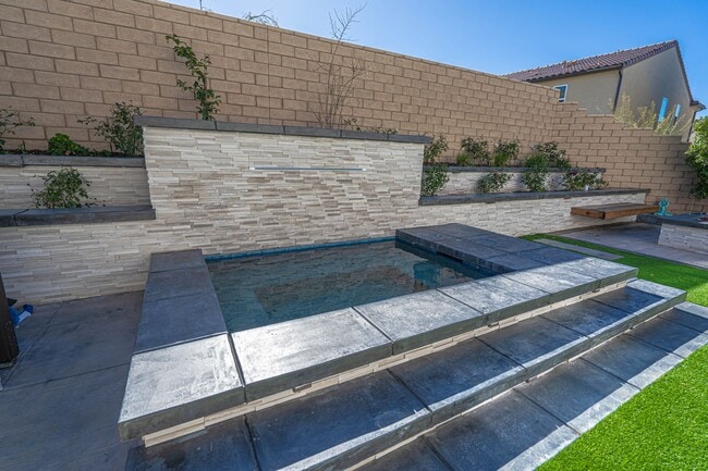 Building Photo - 5-Bedroom Home with Loft in Gated Victoria at Plum Canyon!
