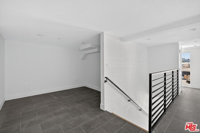 Building Photo - 2412 Eads St