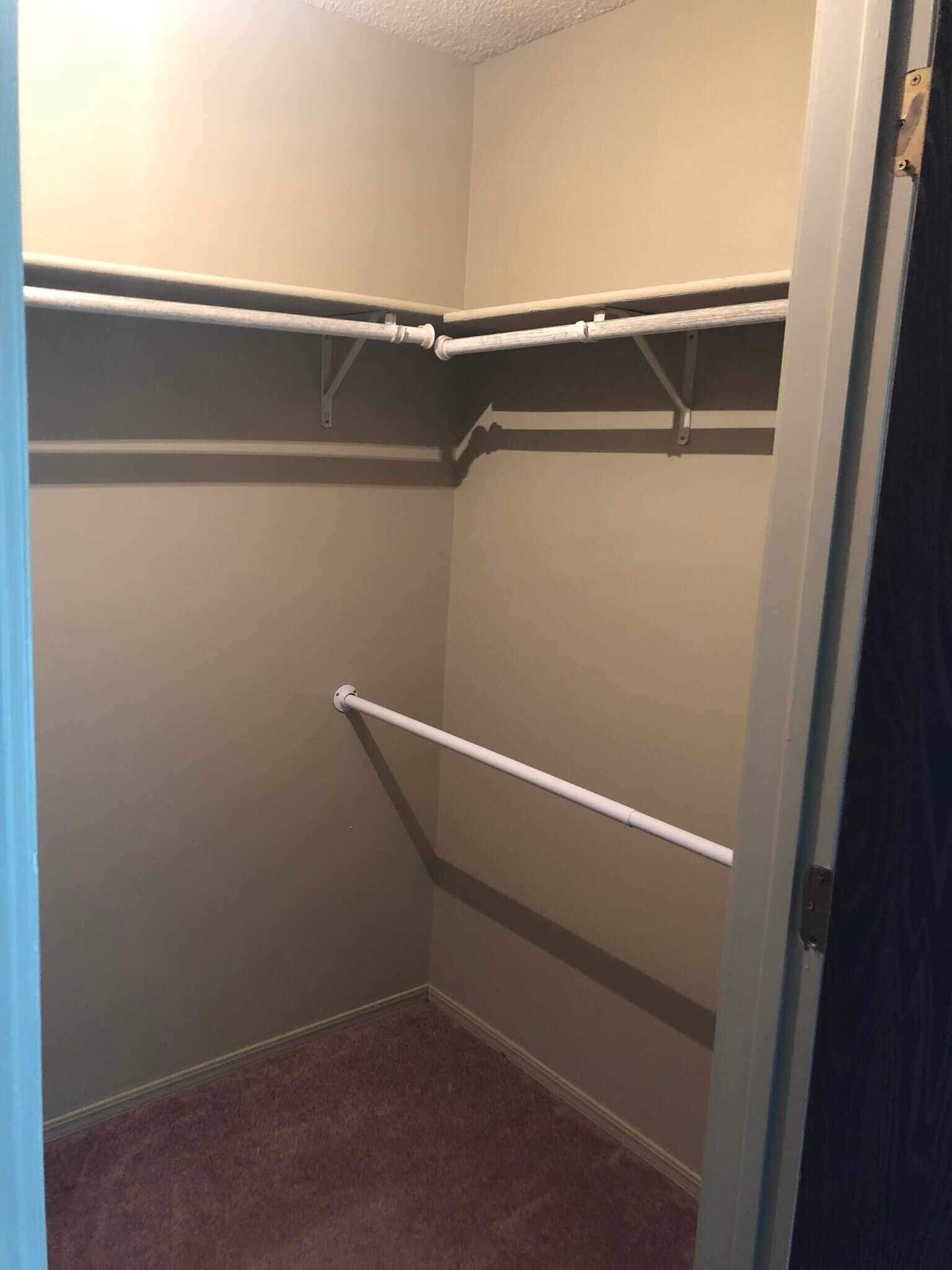 Building Photo - 661 N Leverett Ave