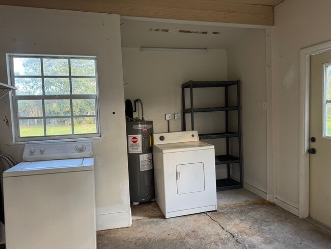 Building Photo - 5900 N Courtenay Pkwy