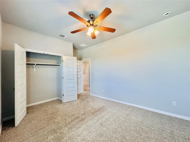 Building Photo - 1156 Capra Ln