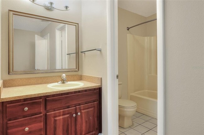 Building Photo - 3988 Oak Loop