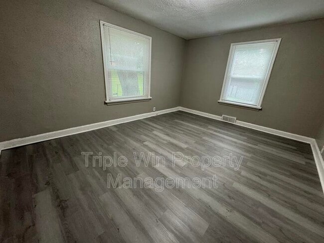 Building Photo - 2139 Kappel Dr