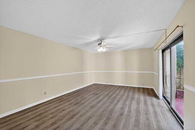 Building Photo - 2494 Waterside Dr
