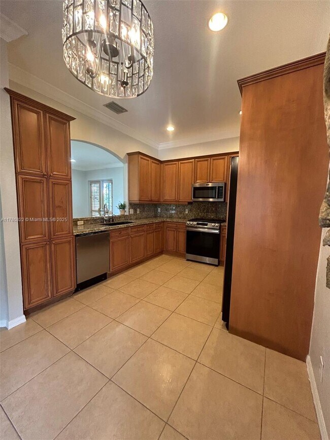 Building Photo - 240 Isle Verde Way