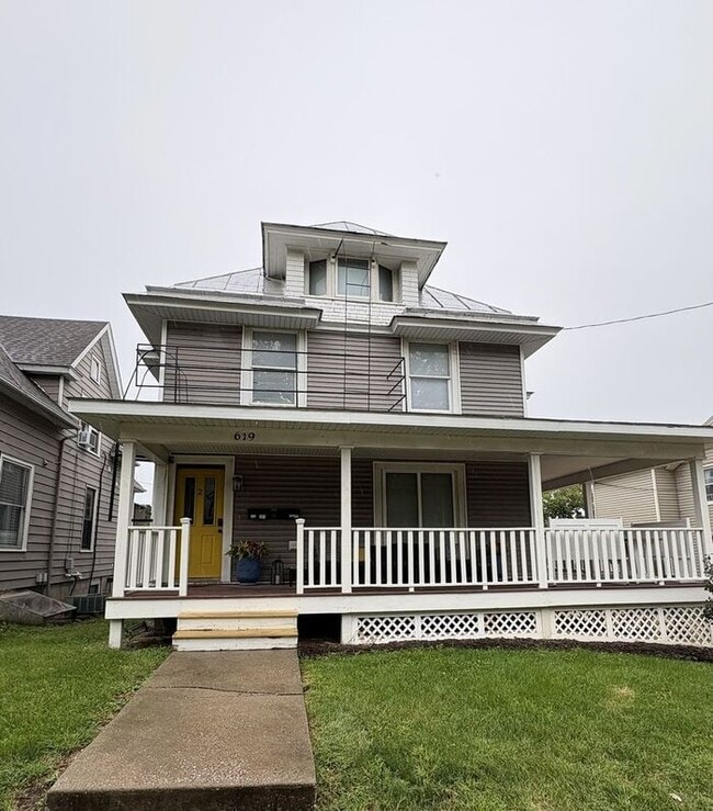 Building Photo - $5,400 | 7 Bedroom, 5 Bathroom Single Family Home | No Pets* | Available for August 1st, 2027 Mov...