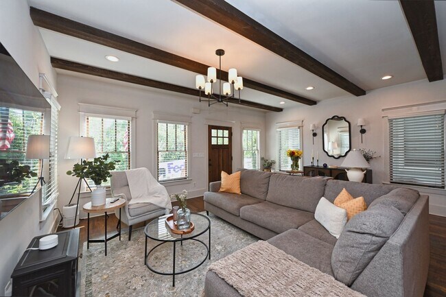 Building Photo - **NEWER HOME IN THE HEART OF EAST NASHVILL...
