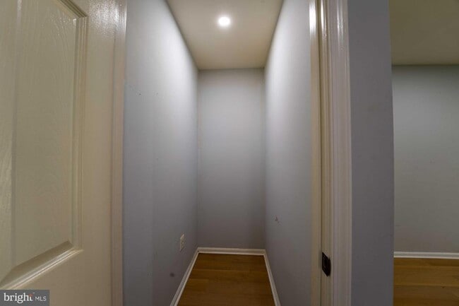 Building Photo - 18246 Fox Chase Cir
