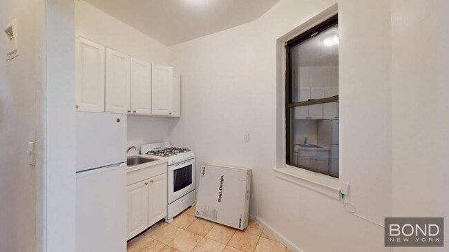 Building Photo - 0 bedroom in Manhattan NY 10128