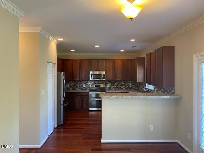 Building Photo - 105 Saltybrook Ln