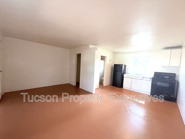 Building Photo - 3168 E Benson Hwy