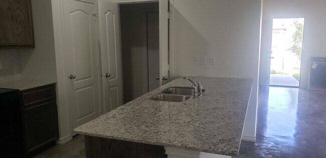 Building Photo - Killeen Duplex