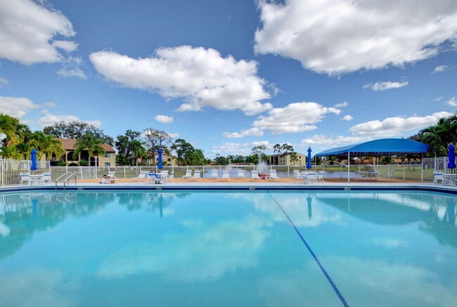 Building Photo - 511 Shady Pine Way