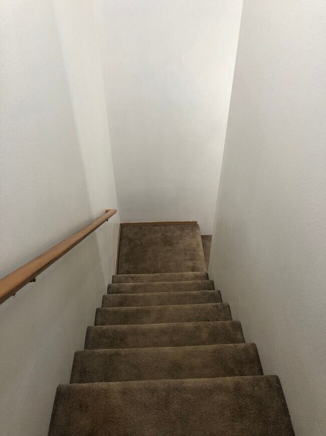 Building Photo - 226 S 59th St