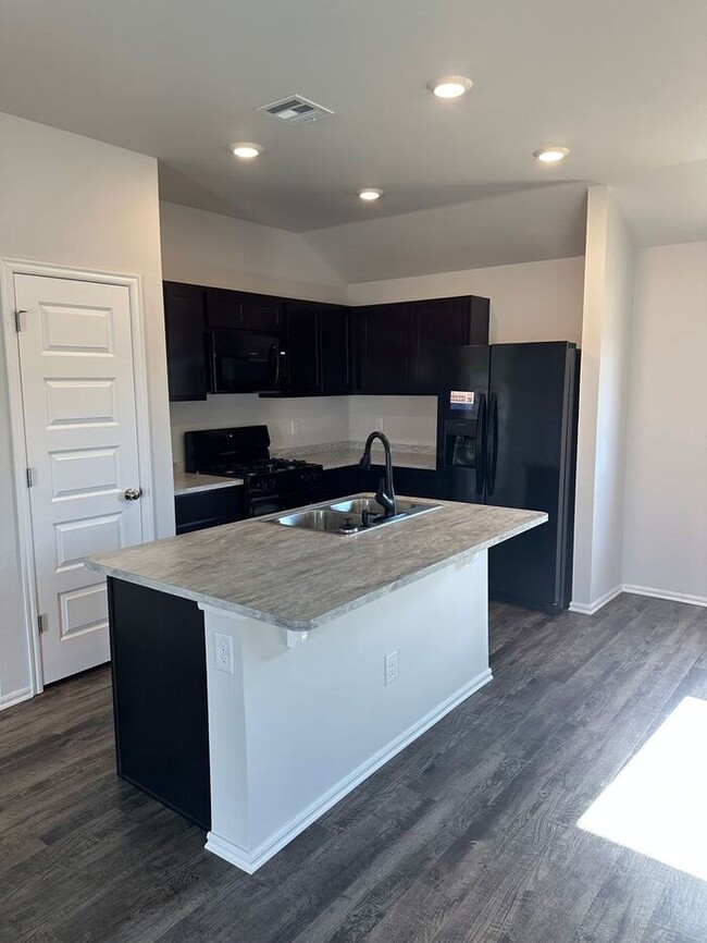 Building Photo - *Pre-leasing* BRAND NEW Three Bedroom | Tw...