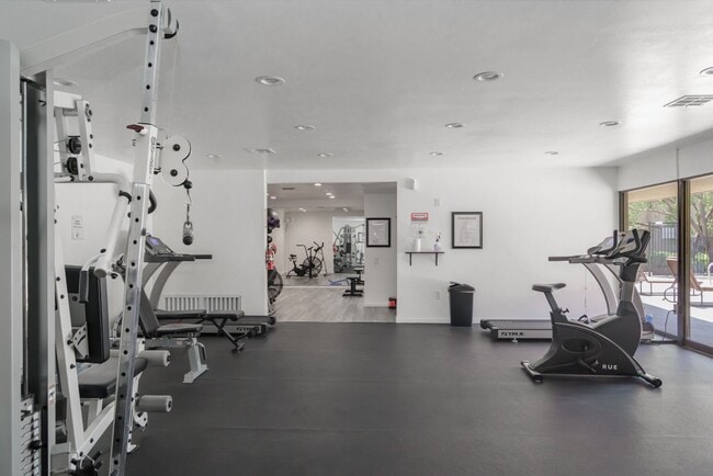 Building Photo - 1Bed/1Bath Single Story Condo in La Mesa w...