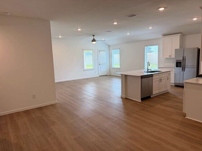 Building Photo - 9042 Shady Cabana Wy