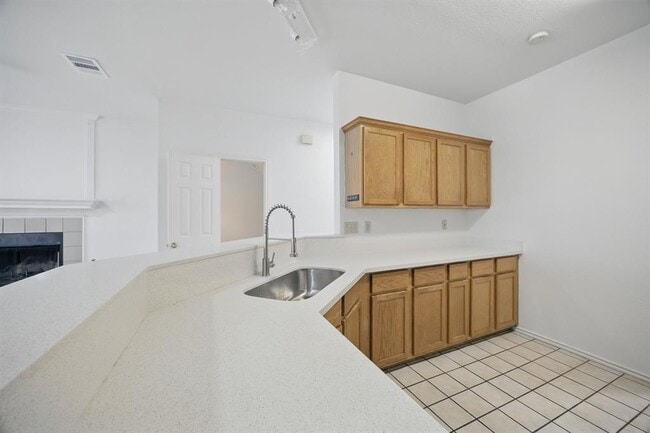 Building Photo - 2808 Kestrel Dr