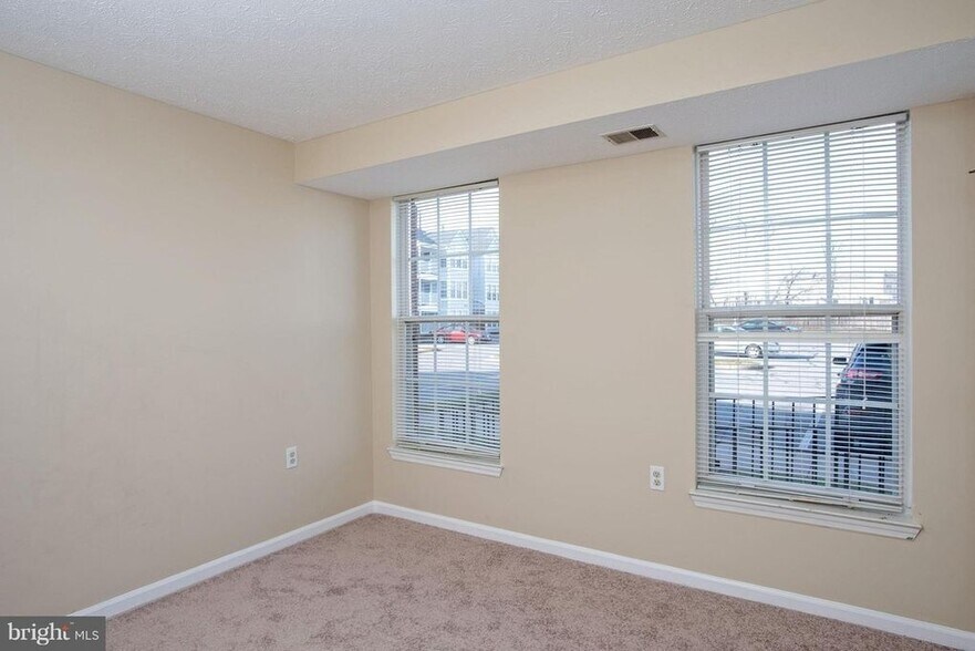 Building Photo - 611 Himes Ave