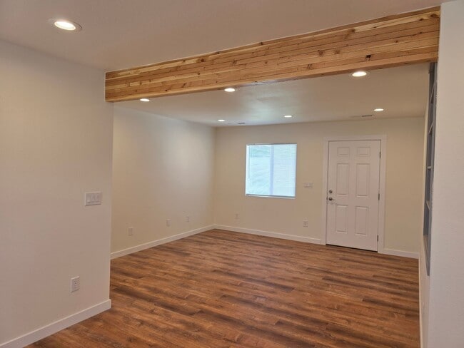 Building Photo - 3 Bed 2 Bath one story home in the country on 1 acre