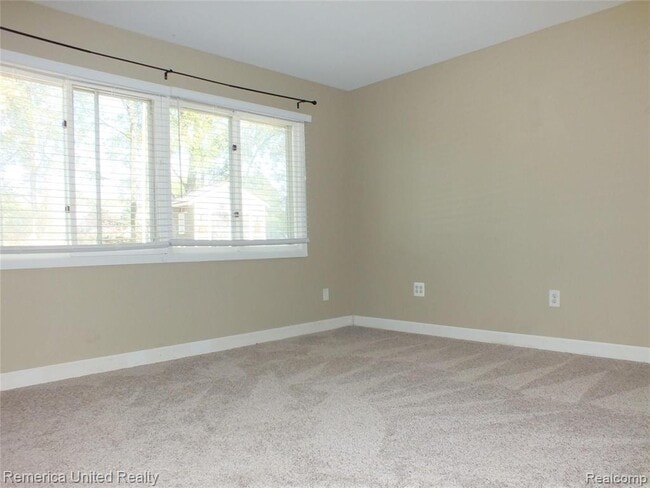 Building Photo - 23861 Longacre St