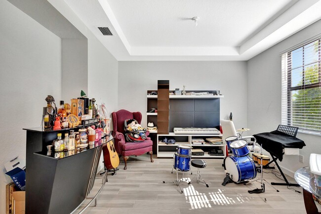 Building Photo - 3244 Dunning Dr