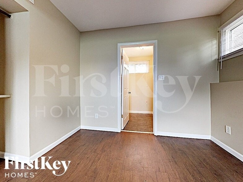 Building Photo - 1154 Rathbone Ave