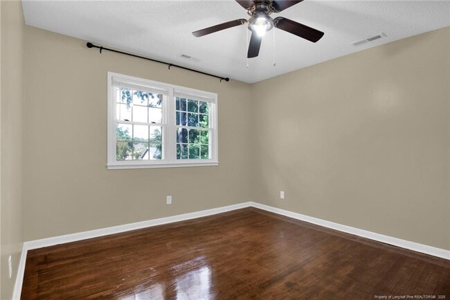 Building Photo - 511 Dandridge Dr